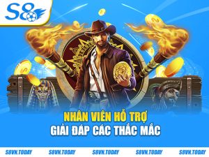Nhân viên hỗ trợ giải đáp các thắc mắc